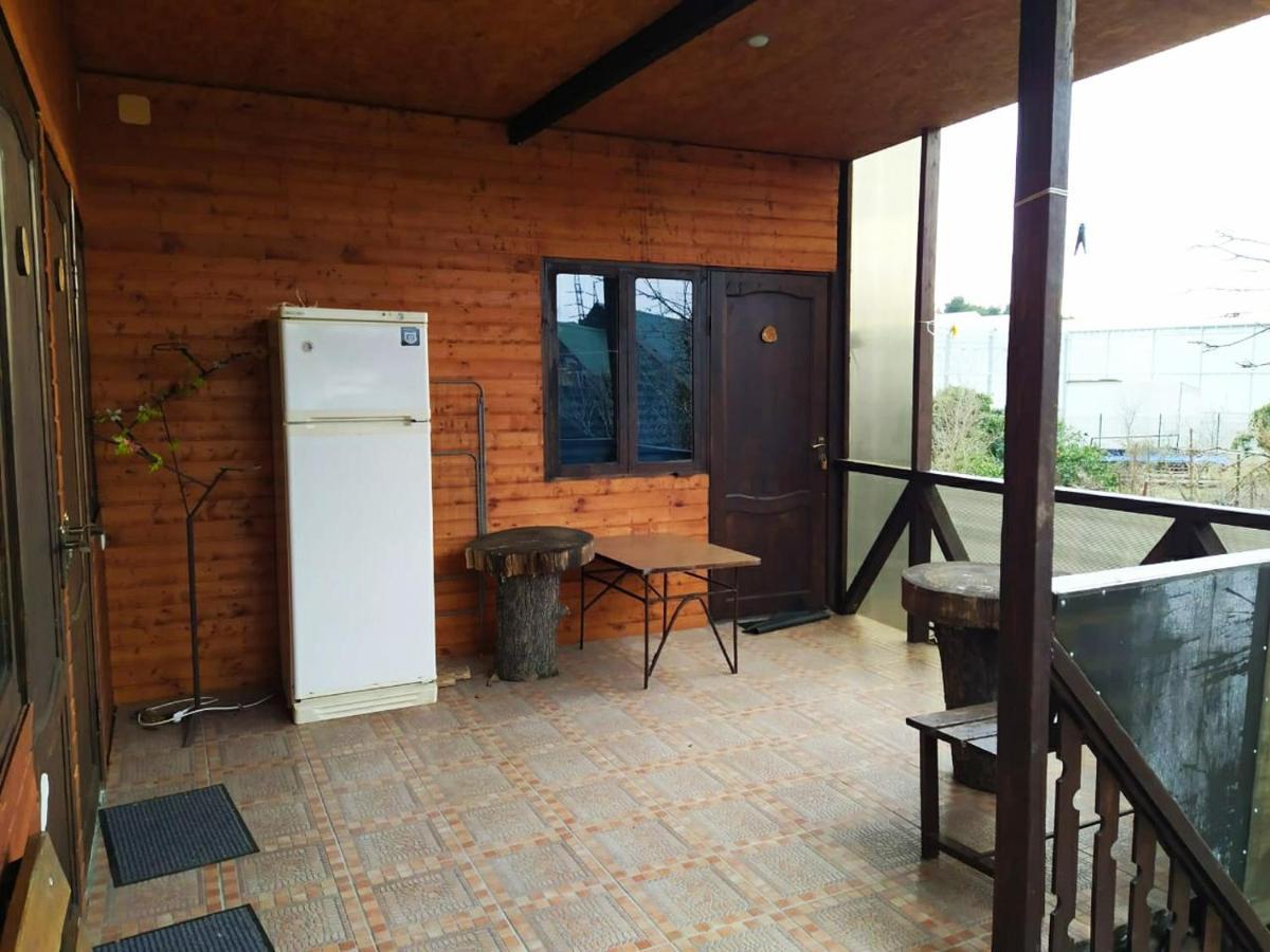 Guest house Lev Pizunda Extérieur photo